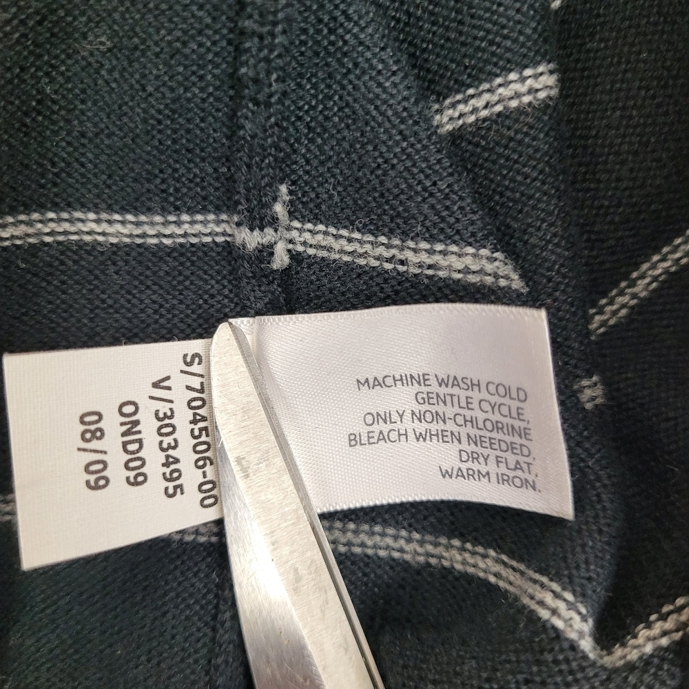 Old Navy Black White Striped Mens V-Neck Cotton Sweater nautical preppy cozy XL - Picture 9 of 10
